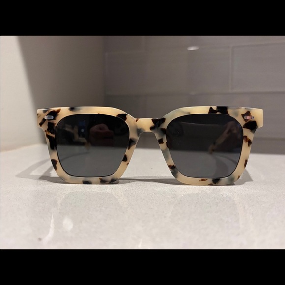 Malibu QUINCE Tortoiseshell Square Frame Women's Sunglasses Acetate - Picture 3 of 7